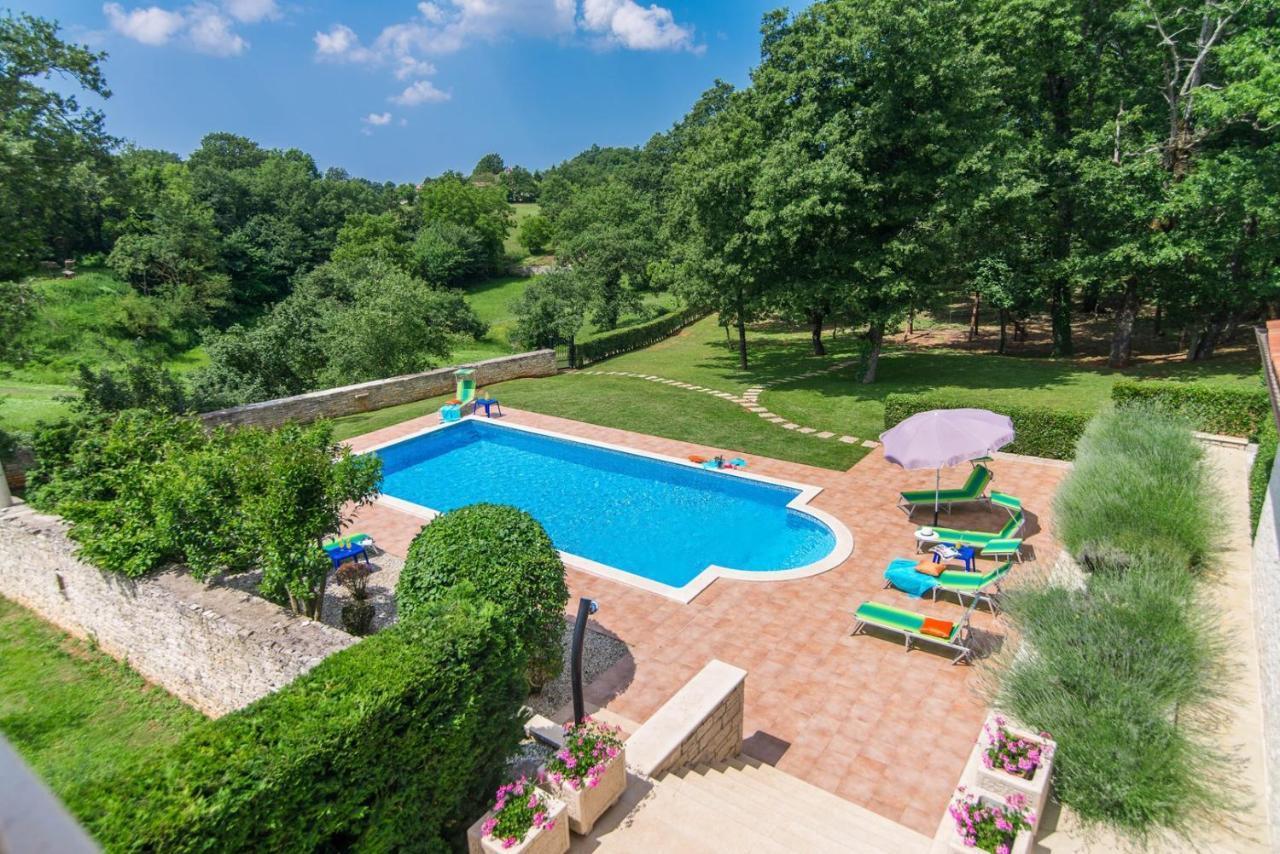 Villa Catarina With Beautiful And Spacious Garden And Pool Kringa 外观 照片